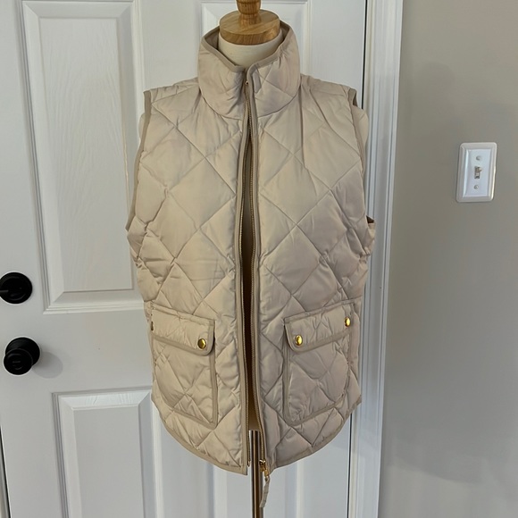 J. Crew ivory puffer vest - Picture 5 of 15